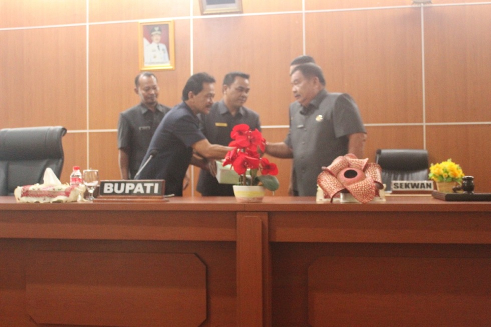 Sidang Rapat Paripurna Penyampaian Bupati Bengkulu Tengah