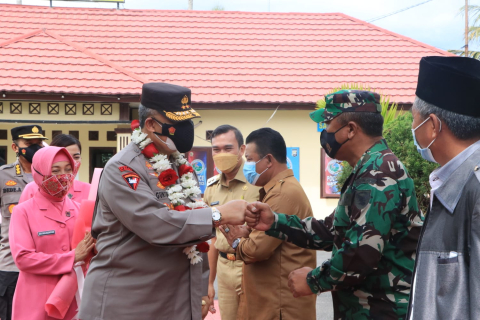 Terkait Penanganan Covid-19, Vaksinasi dan Pemulihan Ekonomi Nasional (PEN) Kapolda Bengkulu Irjen Pol Drs Guntur Setyanto M.Si lakukan Monitoring dan Evaluasi (Monev) ke Mako Polres Kepahiang
