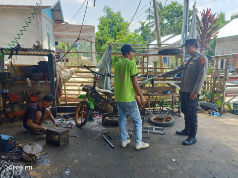 Patroli KRYD, Personel Polsek Muara Sahung Imbau Warga Agar Tidak Membakar Lahan Sembarangan di Musim Panas 