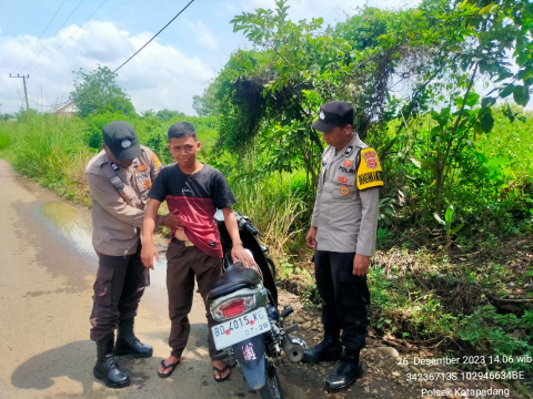 Razia Sajam dan Senjata Api, Polsek Kotapadang Perketat Keamanan di Jalur Lintas Kotapadang – PU.Tanding