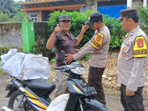 Polsek Kotapadang Gelar Pemeriksaan Sajam dan Senjata Api di Jalur Lintas 