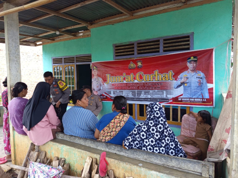 Polsek Kotapadang Gelar Jumat Curhat Bersama Warga Desa Durian Mas
