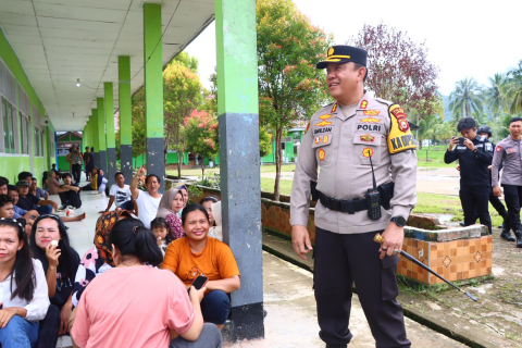 Dampingi Tim Asistensi dan Pamatwil, Kapolres Lebong Pantau Pemilihan di TPS