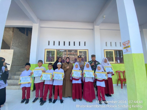 Polsek Sindang Kelingi Gelar Police Go to School dan Berikan Edukasi Anti-Bullying