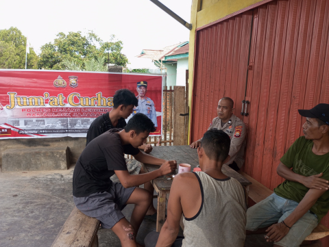 Polsek Kotapadang Ajak Warga Durian Mas Aktifkan Siskamling Lewat Jumat Curhat