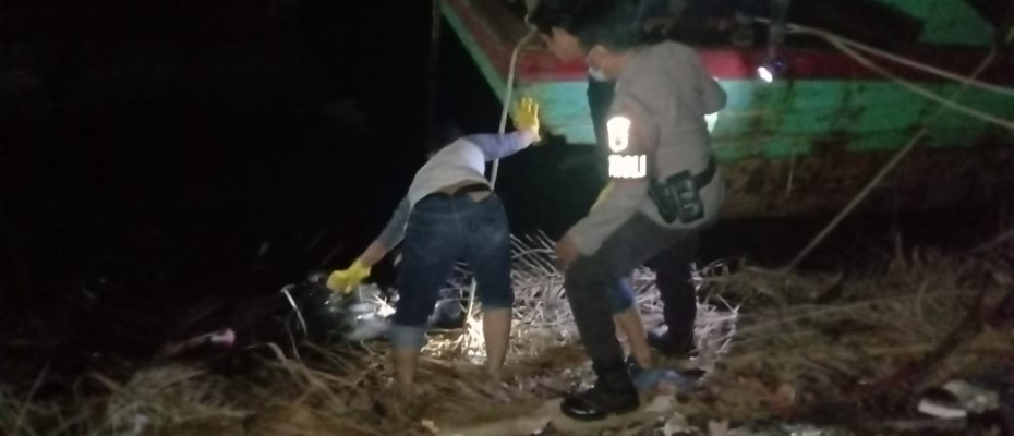 polisi selidiki TKP Penemuan mayat