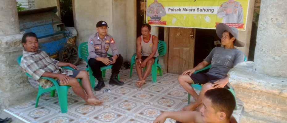 Duduk Bersama Masyarakat, Polsek Muara Sahung Gelar Jumat Curhat 
