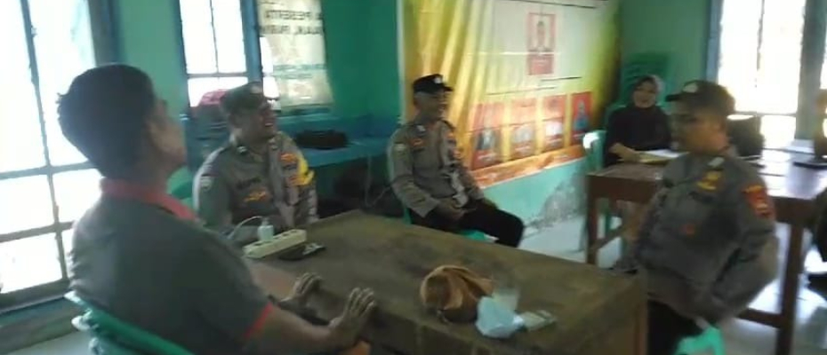 Bhabinkamtibmas Polsek Kaur Tengah Patroli Presisi, Awasi Kamtibmas di Kecamatan Luas  