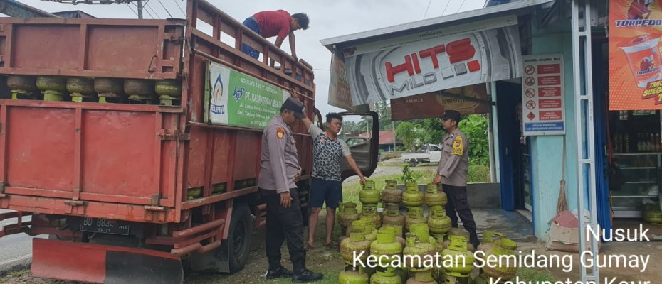 Polsek Kaur Tengah Patroli Dialogis Sampaikan Imbauan Kmatibmas di Seputaran Wilkum