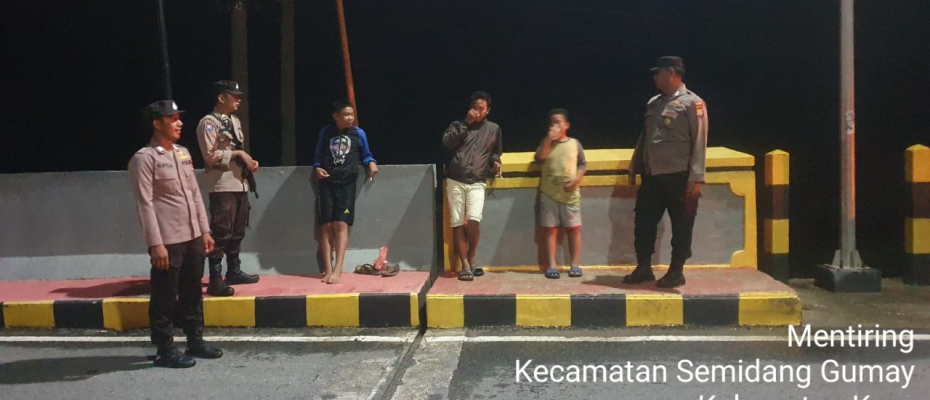 Patroli Dialogis Polsek Kaur Tengah Sampaikan Pesan Kamtibmas 