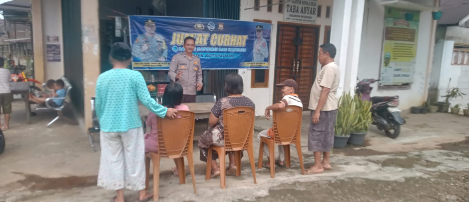 Polsek Kotapadang Jumat Curhat di Desa Taba Anyar, Dengarkan Keluhan Warga 