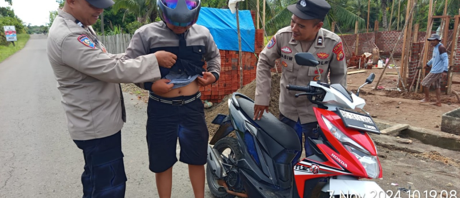 Polsek Kotapadang Gelar Razia Sajam dan Senjata Api di Jalur Lintas Kotapadang - PU. Tanding