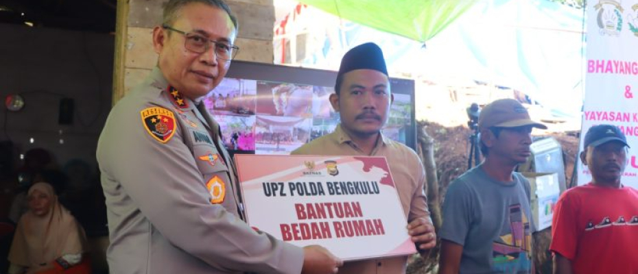 Dukungan Alumni Akpol 91 Batalyon Bhara Daksa, Polda Bengkulu Tebar Kebahagiaan di Akhir Tahun Belasan Rumah Direnovasi, Ribuan Paket Sembako Dibagikan