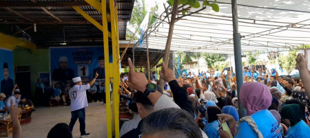 Ratusan Warga Kembang Seri Siap Kawal Helmi-Mian Sampai Jadi Gubernur Ratusan Warga Kembang Seri Siap Kawal Helmi-Mian Sampai Jadi Gubernur