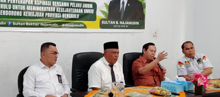 Bertemu Komunitas UMKM Bengkulu, Sultan: Bapak Ibu Adalah Pahlawan Ekonomi Nasional Bertemu Komunitas UMKM Bengkulu, Sultan: Bapak Ibu Adalah Pahlawan Ekonomi Nasional